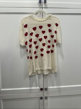 women’s  Cream Tee with Red Heart Appliqués